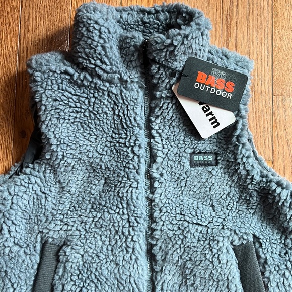 NWT Bass Outdoor Sherpa Vest size small - Picture 2 of 11